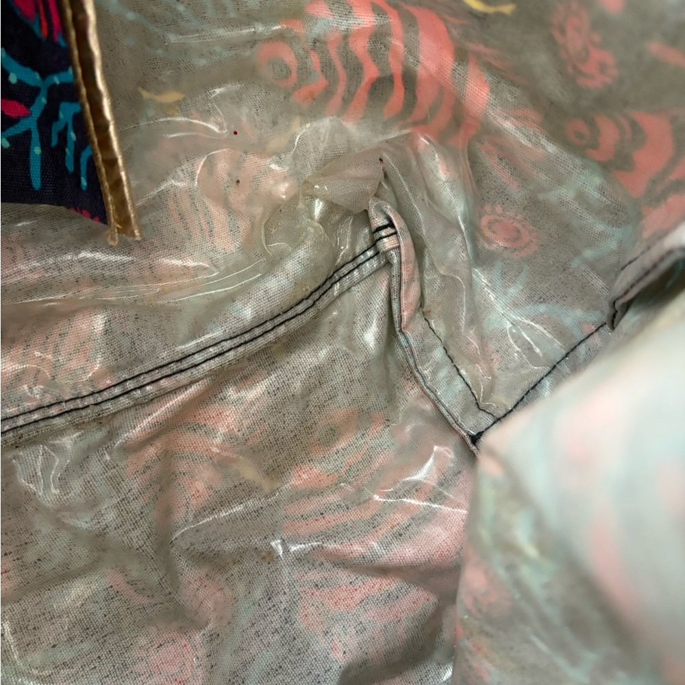 Rare Lilly Pulitzer Shoreline Tote, Bright Navy Jammin’ Print - Picture 7 of 12